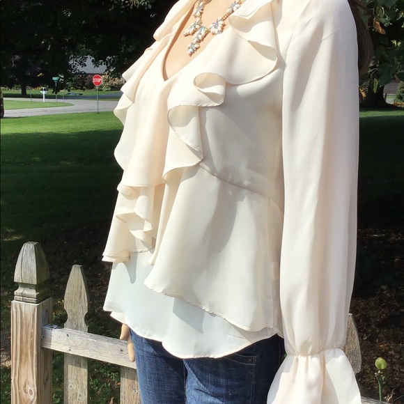 VINTAGE LOOKING IVORY LAYERED  RUFFLE BLOUSE - Picture 5 of 7